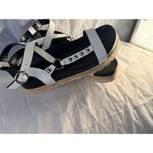 Bleecker & Bond Platform Sandals White Leather Silver Studded Strappy Size 7